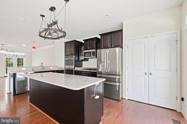 Building Photo - 1443 Occoquan Heights Ct