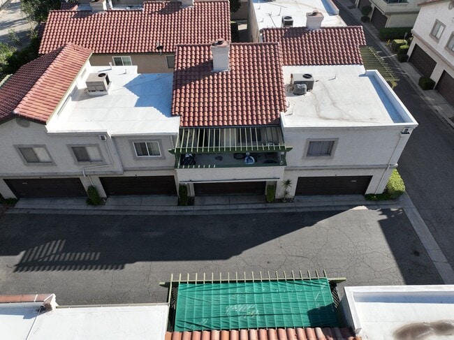 Building Photo - "Meadow Wood Village" Two-Story Condominium Now Available for Lease!