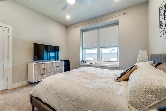 Building Photo - 5608 Lindell Ave