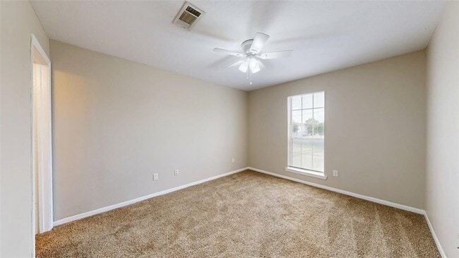 Building Photo - 1507 Hollow Hill Dr