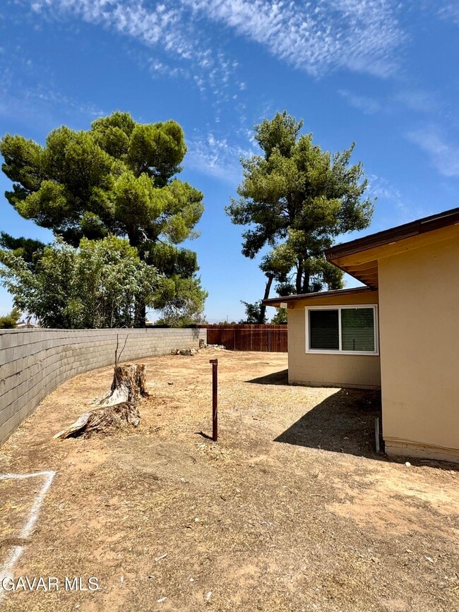 Building Photo - 21325 Bancroft Ct