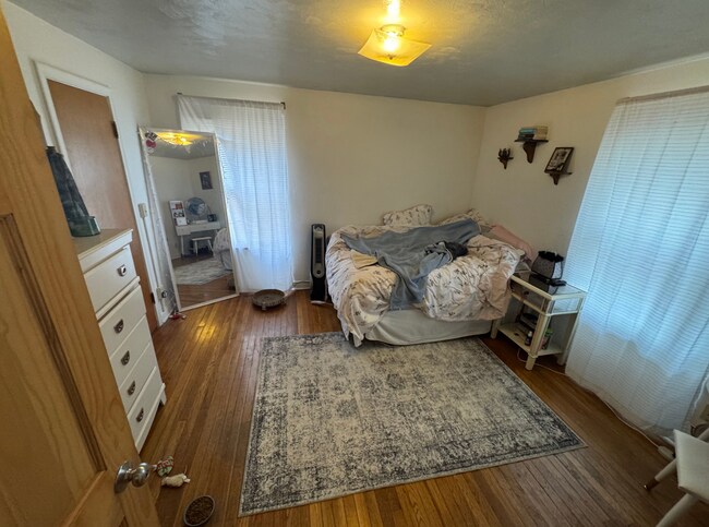 Building Photo - 1003 Ann St