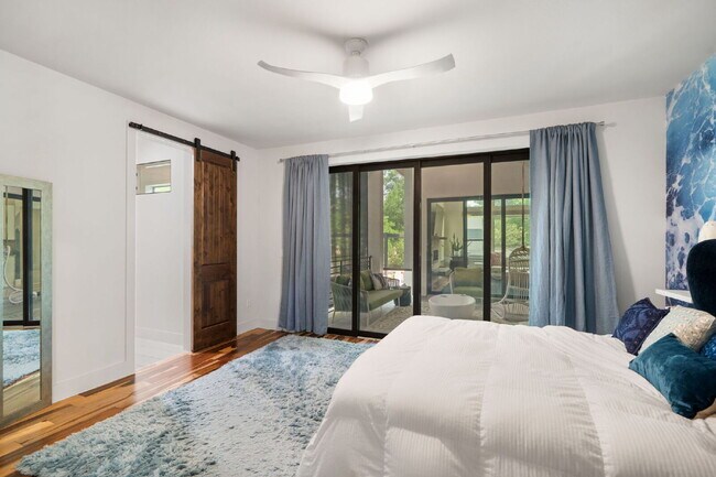 Building Photo - Modern Oasis in Bouldin Creek