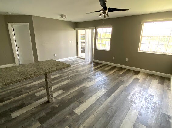 Building Photo - 2850 N Oakland Forest Dr