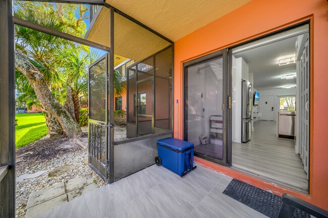 Building Photo - 201 S Collier Blvd