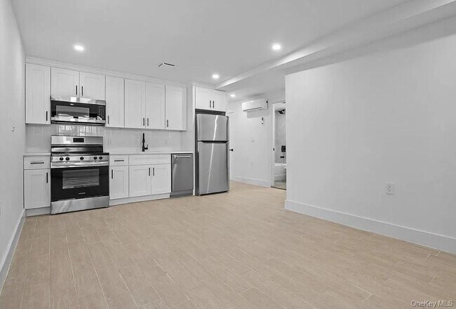 Primary Photo - 9512 Avenue B