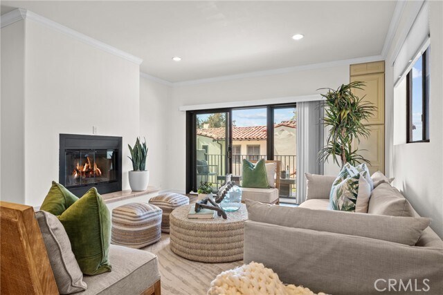 Building Photo - 2357 Palos Verdes Dr W