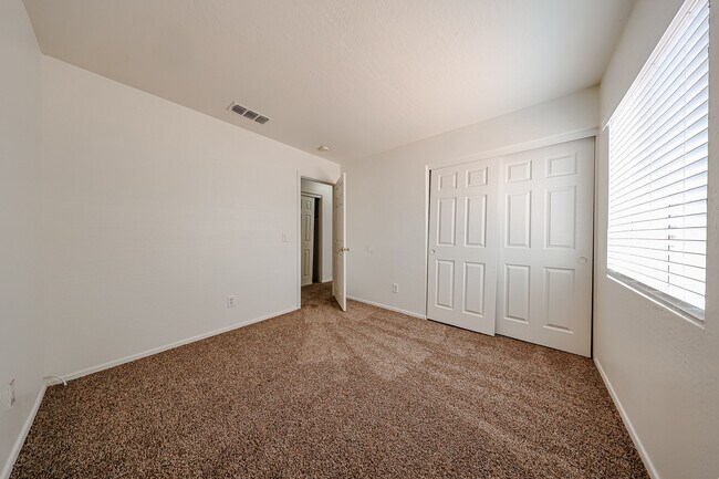 Building Photo - 11498 W Shaw Butte Dr