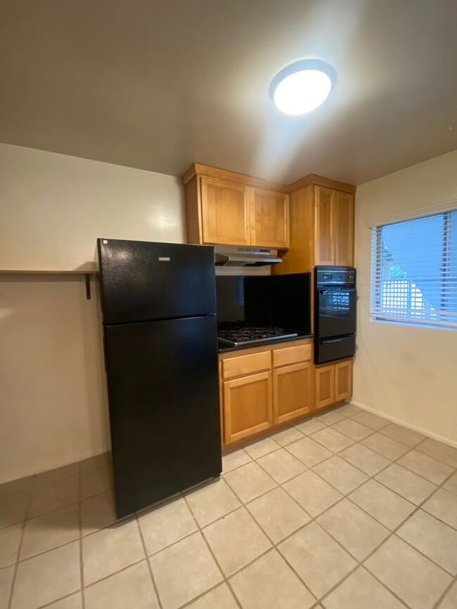 Building Photo - 4937 Coronado Ave