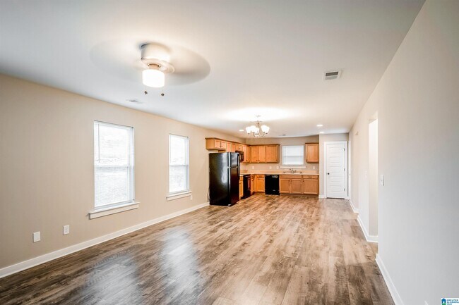 Building Photo - 380380 Deer Creek Way