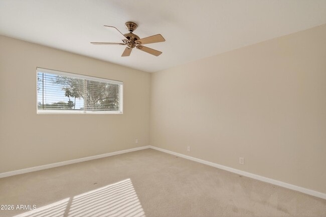 Building Photo - 8001 E Vista Bonita Dr