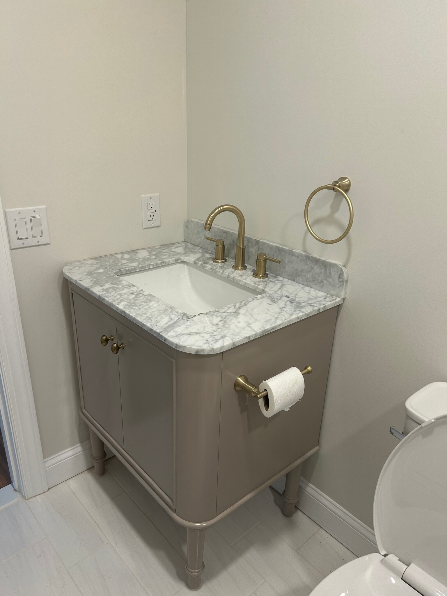 Bathroom - 32 Almond St