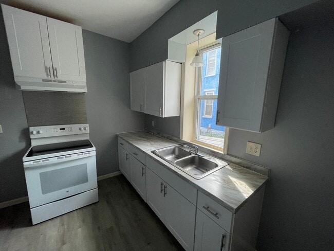 Building Photo - 3 Bedroom For Rent in Harrisburg with gas ...