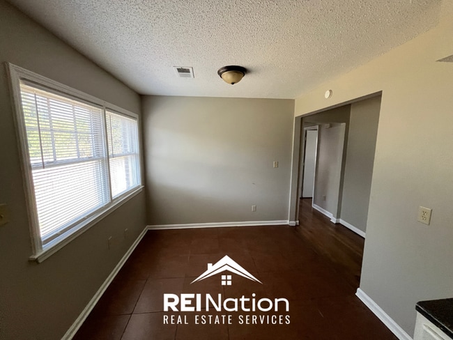 Building Photo - Charming 3BR/1.5BA Memphis Home | Hardwood Floors Throughout & Large Fenced Yard
