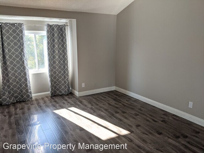 Building Photo - 4 br, 2.5 bath House - 44608 La Paz Road