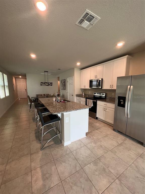 Building Photo - 3163 Bella Vista Dr