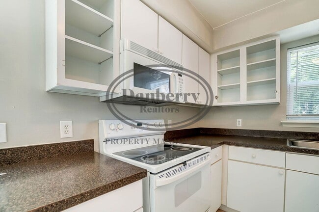 Building Photo - 3733 Willow Run Dr