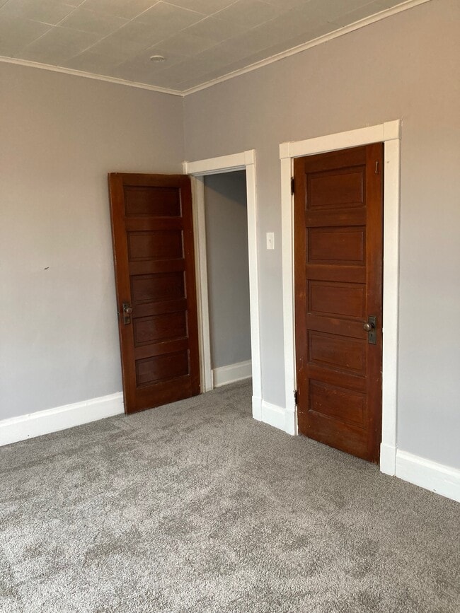 Building Photo - 2526 Derry St