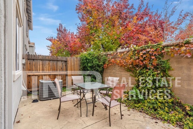 Building Photo - 2345 Coffeeberry Rd