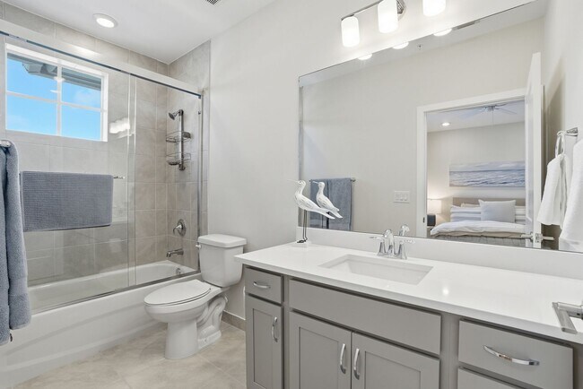 Building Photo - Fully Furnished 3 Bedroom, 3.5 Bath Townhome