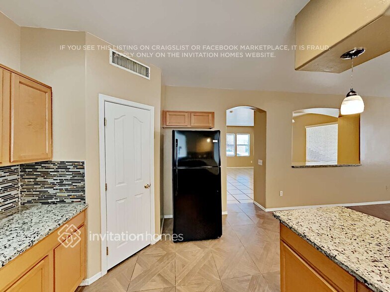 Building Photo - 1323 S 121st Ln