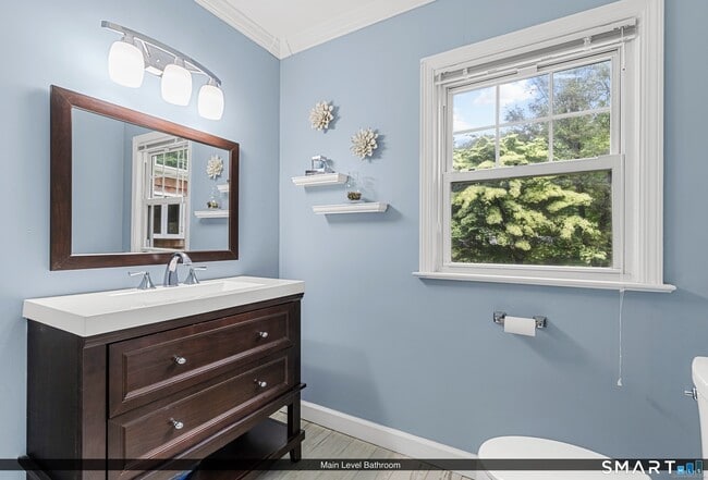 Building Photo - 190 E Rocks Rd