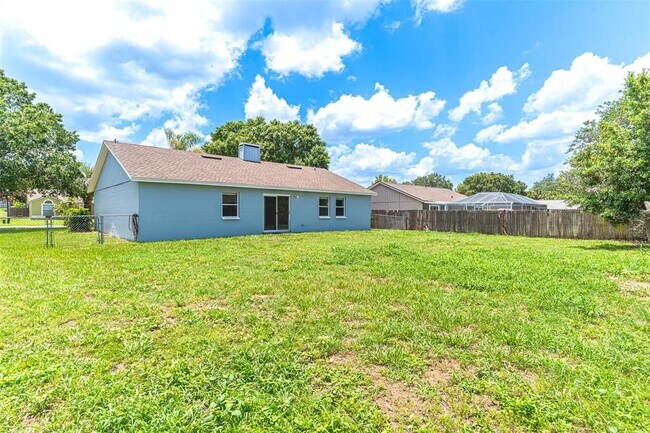 Building Photo - 5126 Martinique Dr
