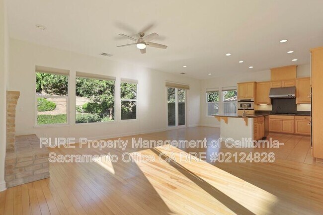 Building Photo - 1143 Bevinger Dr