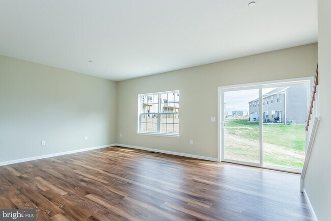 Building Photo - 1714 Shady Ln