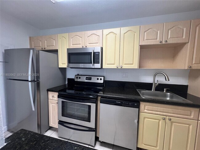 Building Photo - 4660 NW 79th Ave