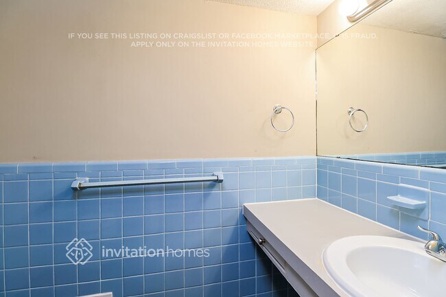 Building Photo - 2209 Ln St