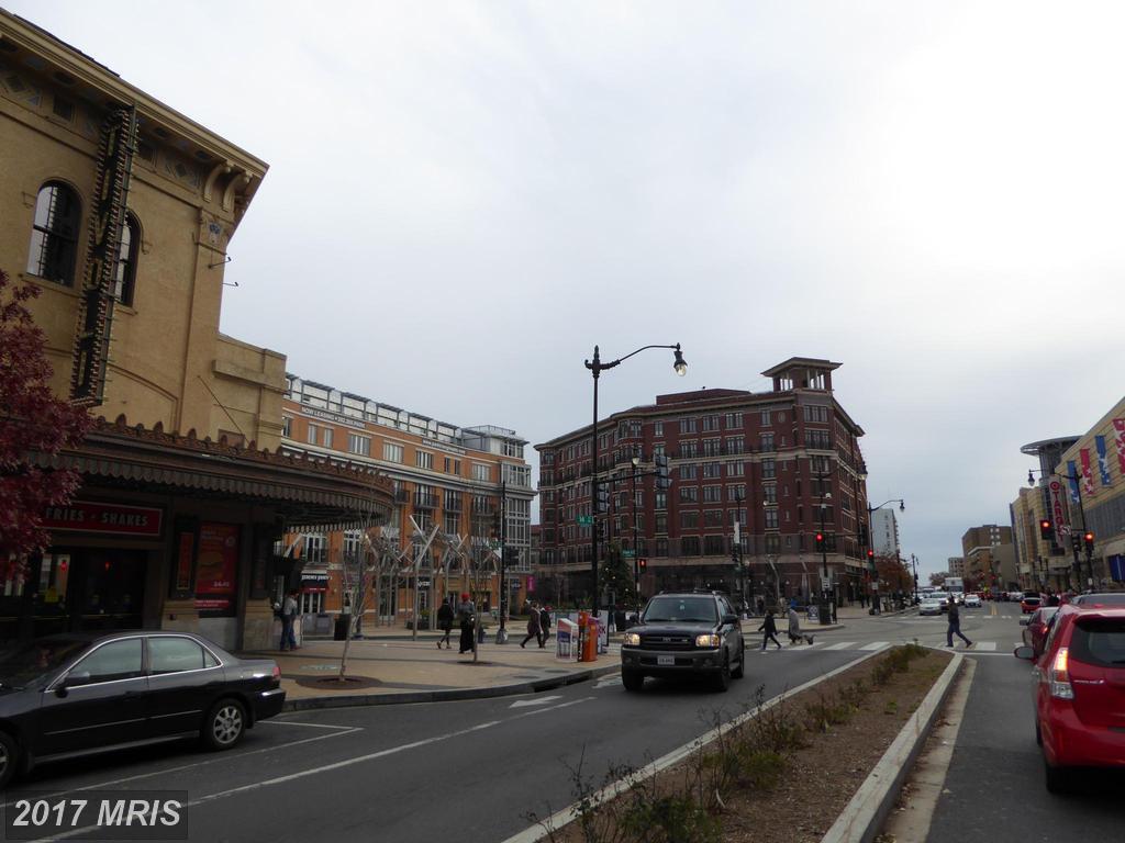Two blocks from Columbia Heights shopping mall and Metro. - 1436 Meridian Pl NW