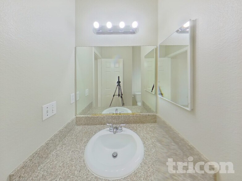 Building Photo - 2109 Cabrini Ct