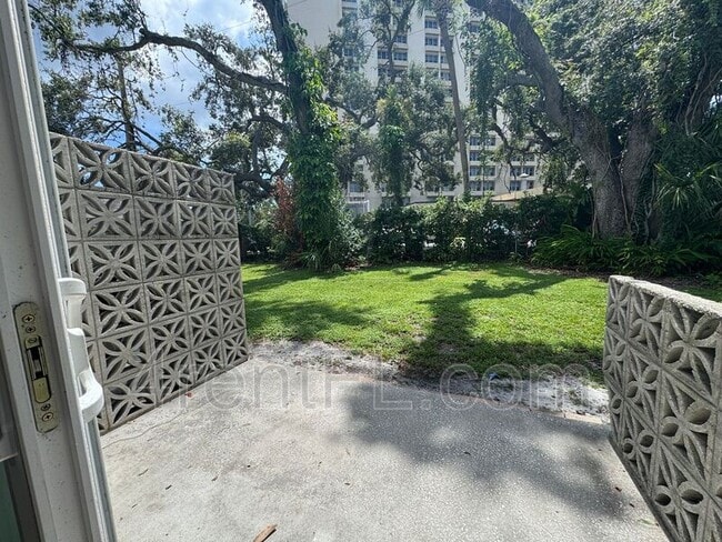 Building Photo - 2910 Rubideaux St
