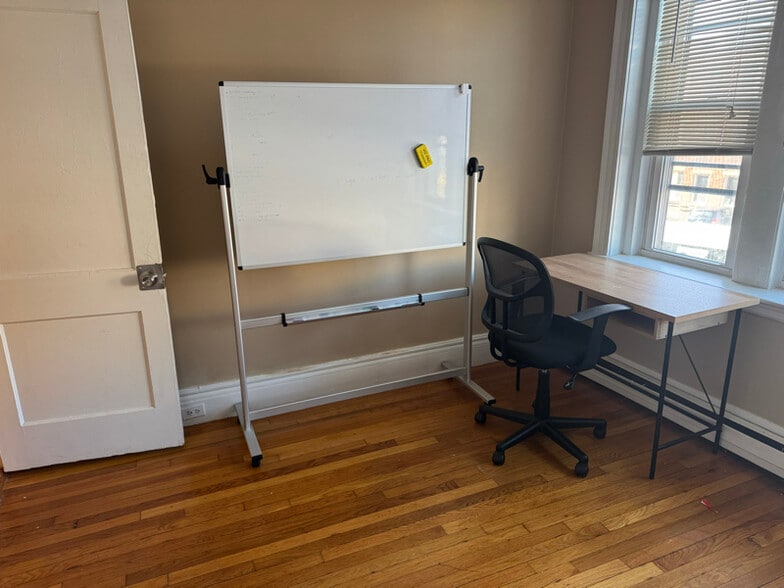 Building Photo - 1657 Commonwealth Ave