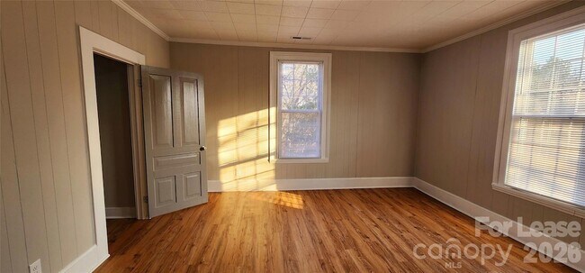 Building Photo - 359 Flat Rock Rd