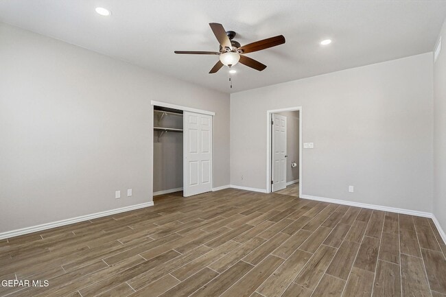 Building Photo - 825 Dulce Tierra Dr