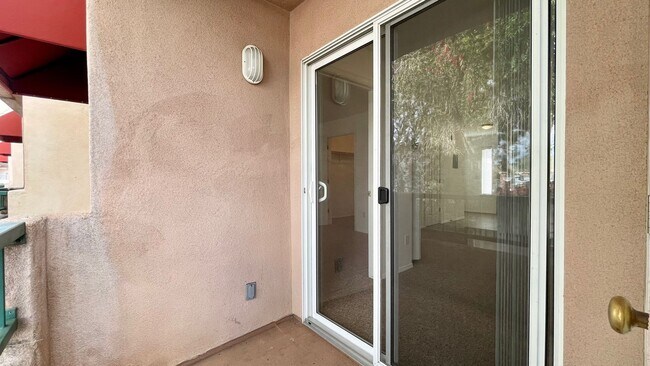 Building Photo - One Bedroom Apartment Near Downtown SLO