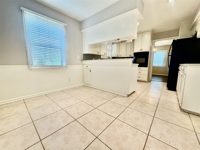 Building Photo - 2206 Tannehill Dr