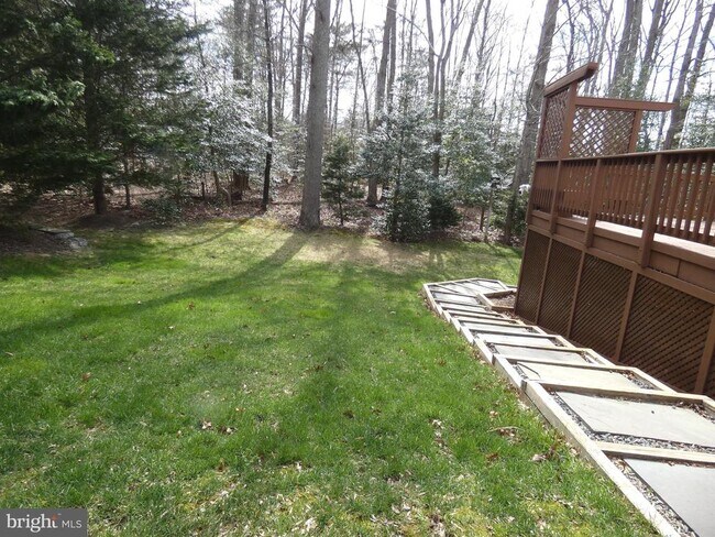Building Photo - 6422 Lake Meadow Dr