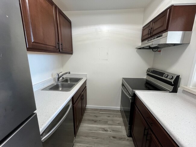 Building Photo - Pearl Ridge Gardens & Tower (Aiea) - 1 bed...