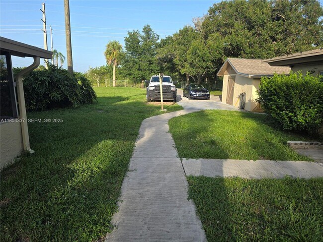 Building Photo - 4321 Kirby Loop Rd