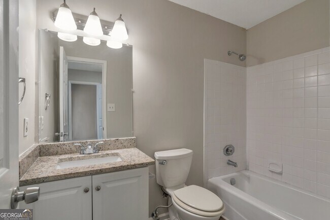 Building Photo - 2599 Fieldstone View Ln SE