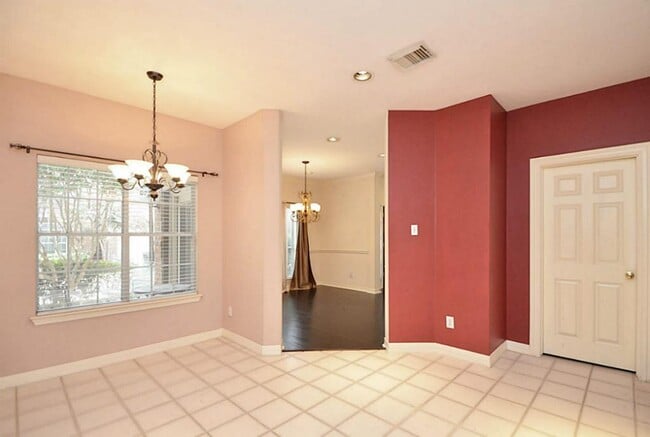 Building Photo - 4210 Greystone Way