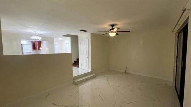 Building Photo - 9110 Orchid Tree Ln