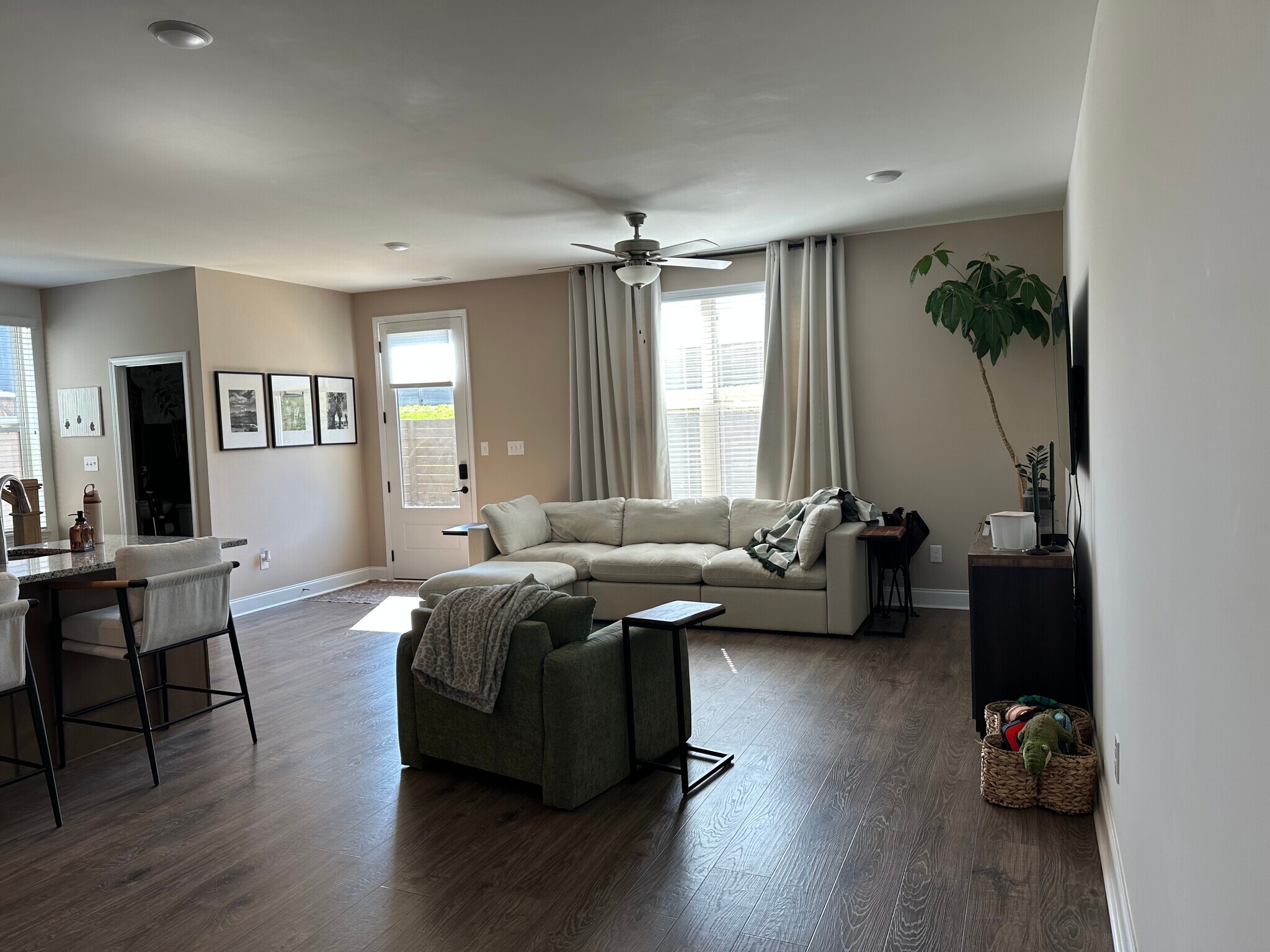 Building Photo - 1615 Mountain Quail Cir