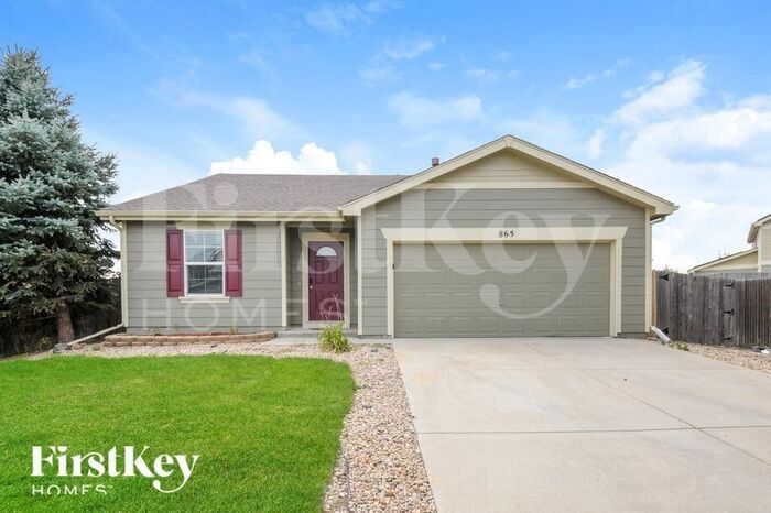 Primary Photo - 865 Willow Dr
