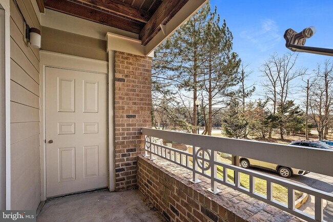 Building Photo - 2204 Westcourt Ln