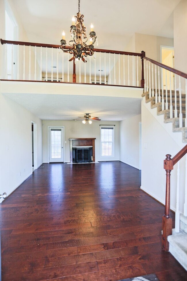 Building Photo - 3927 Stella Dr
