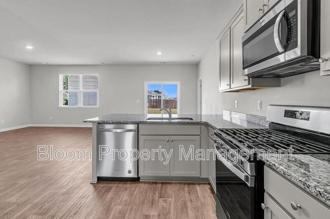 Building Photo - 602 Solar Ct